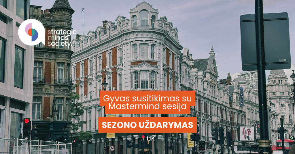 City street hero with the Strategic Minds Society logo and orange text blocks announcing a live Mastermind session.